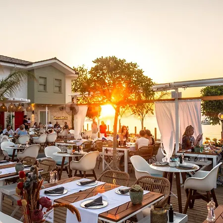 Carpe Diem Boutique - Adults Only Hotel Side