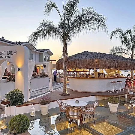 Carpe Diem Boutique - Adults Only Sidé
